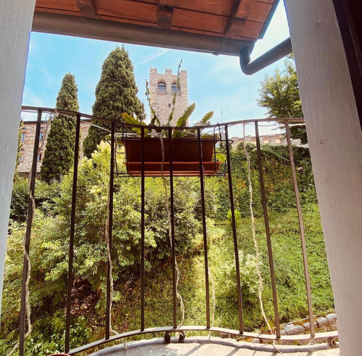 Bed and Breakfast The Queen Tower Desenzano del Garda Exteriér fotografie